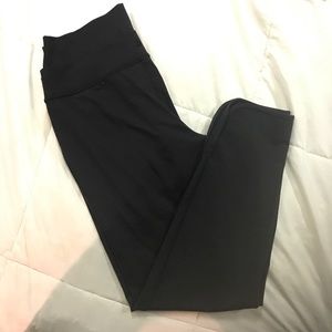 Black lulu lemon size 4
